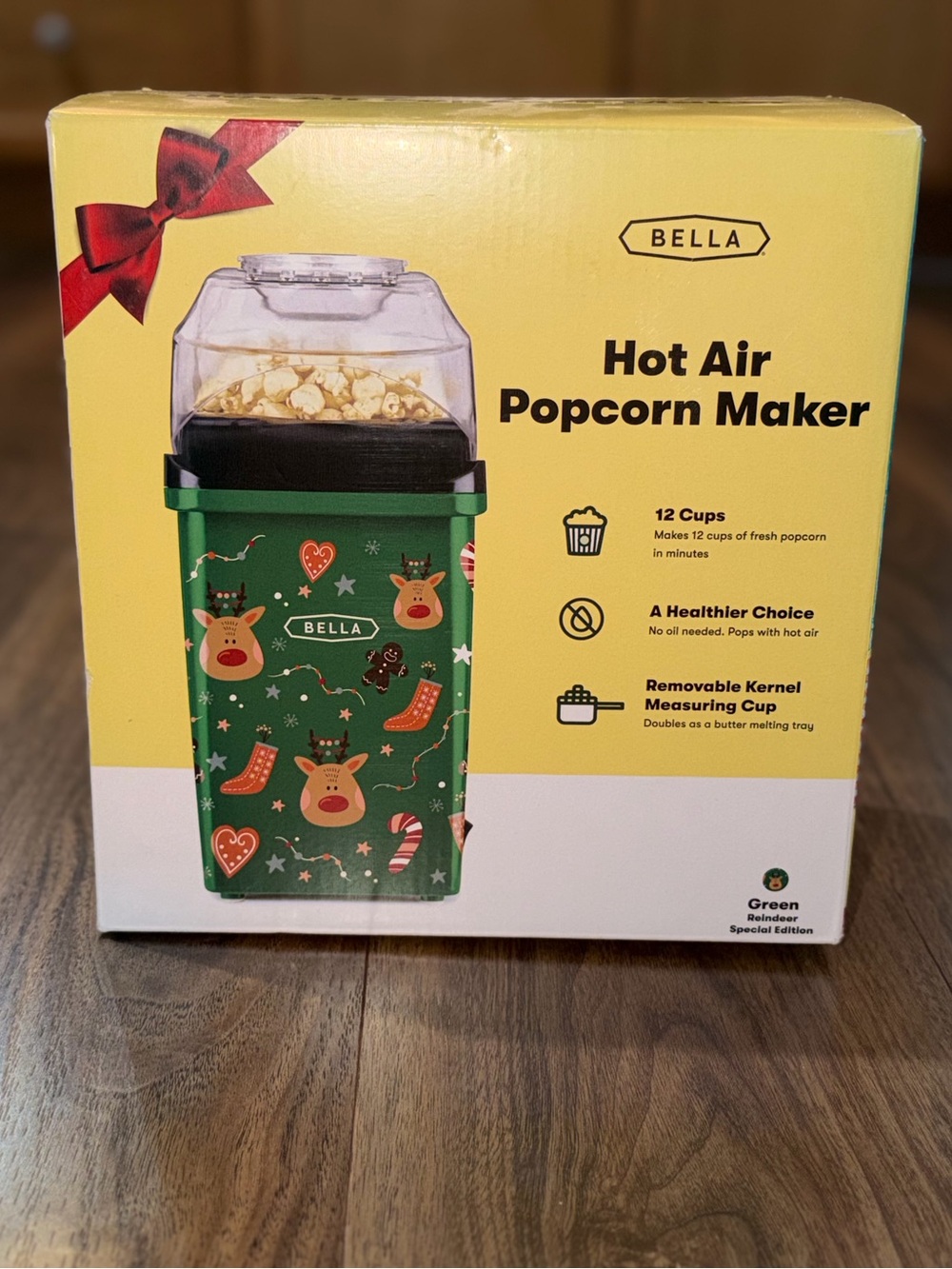 NWT Bella Hot Air Popcorn Maker (Green Reindeer Special Edition)